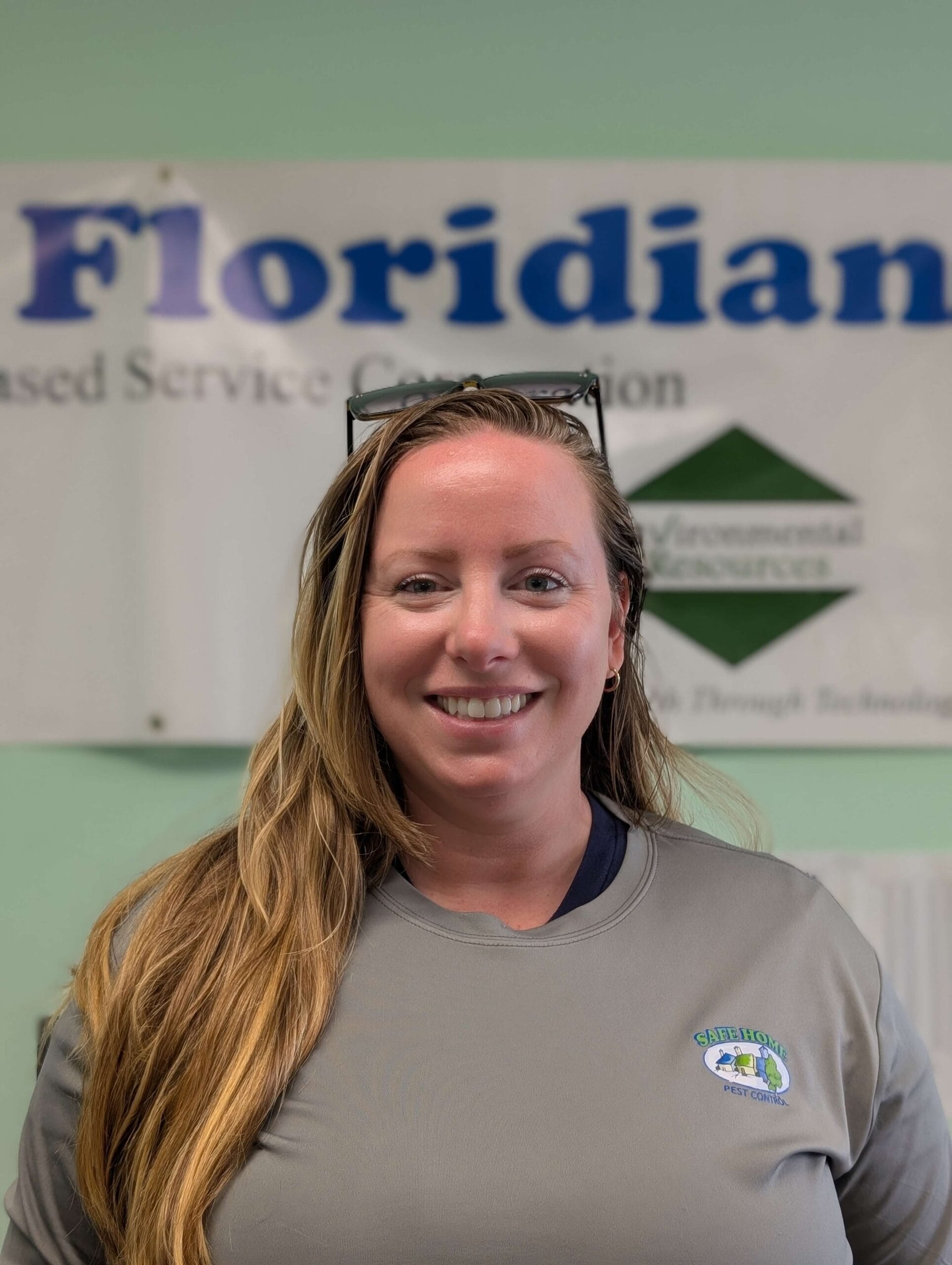 Nicole (Meet The Team)